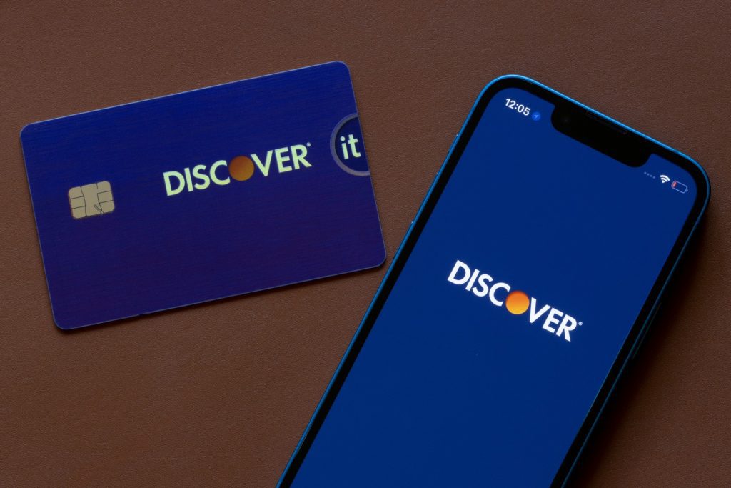 discover checking account review