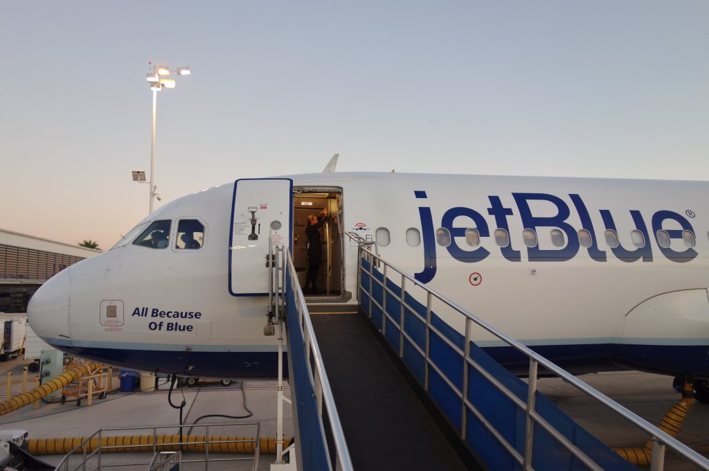 jetblue first class entrance for elite status passengers